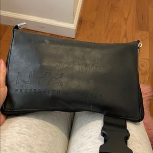 Nyx carry brush tools